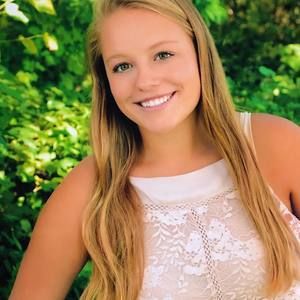 Meet your Posher, Alexis